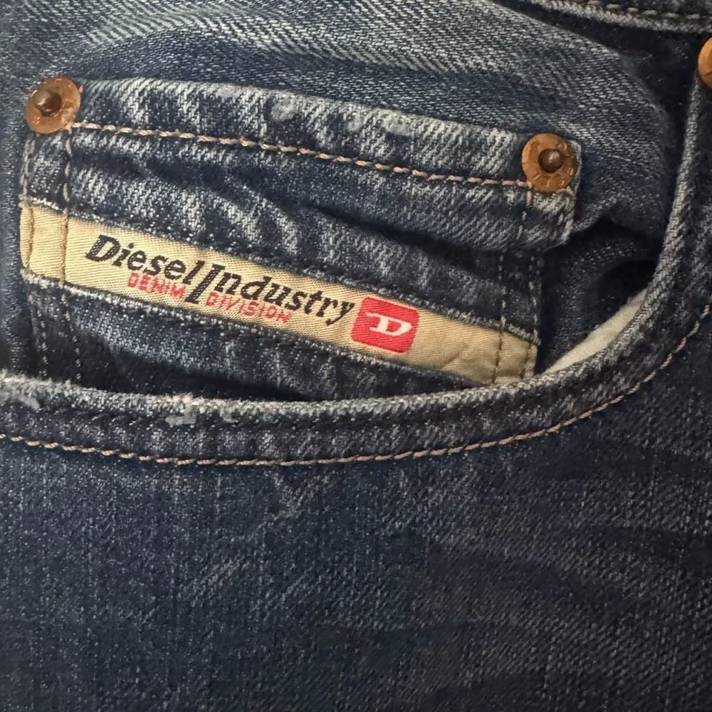 Diesel Men’s Zatiny Bootcut Jeans